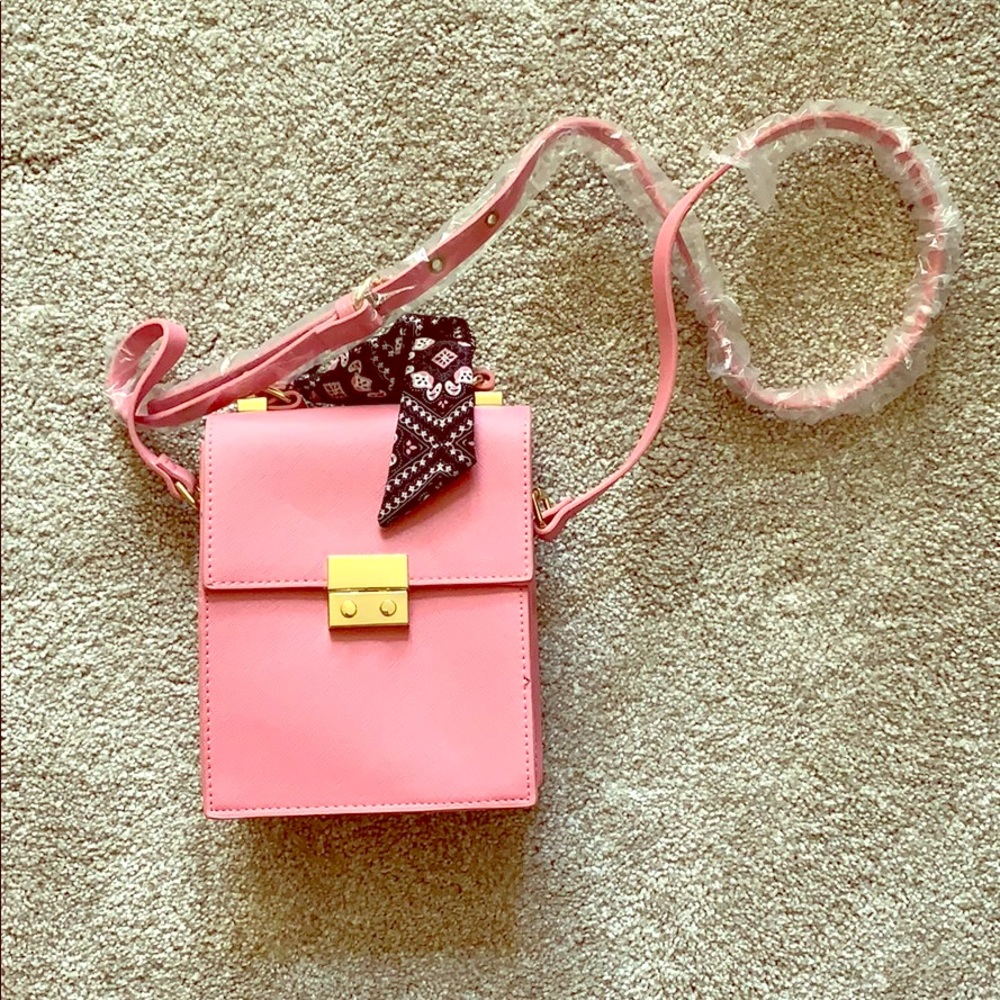 Bubblegum pink crossbody purse